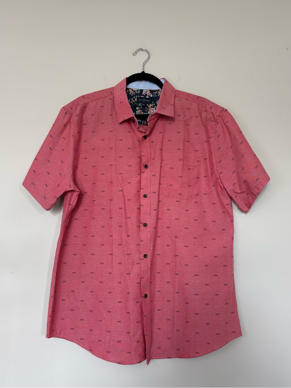Rue Saint Patrick Button Down Shirt Short Sleeve Size XL Pink Glasses Print